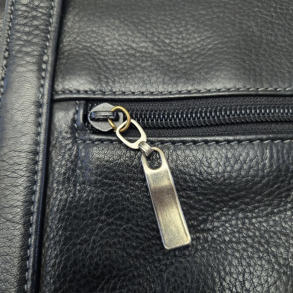 Tignanello Tig. Two Black Pebble Leather Double Strap Shoulder Purse Capsule - Picture 4 of 10